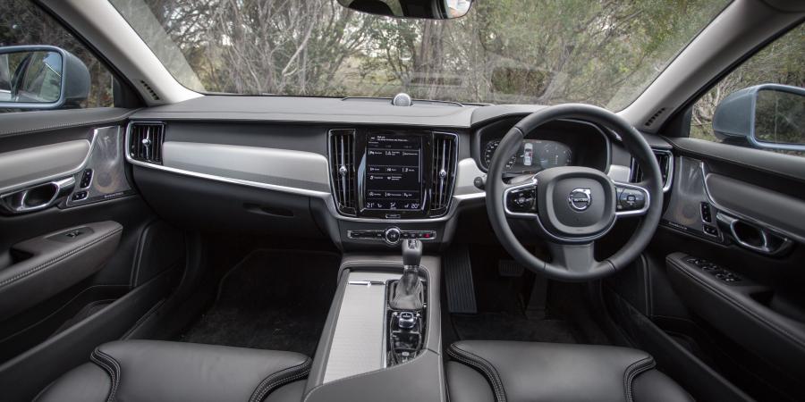 Торпедо Volvo S90 D5 Inscription 2017 года  (AU) (фото 8 из 12)